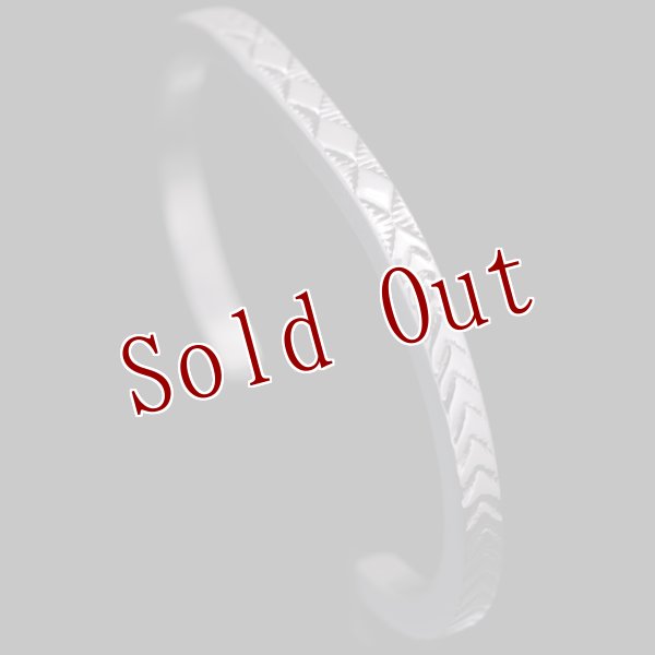 画像3: ナバホ族 Bruce Morgan #6SQ 4ダイヤ+アロー(SS)/プレーン(SS) バングル【RIVER MAIL企画】 (3)