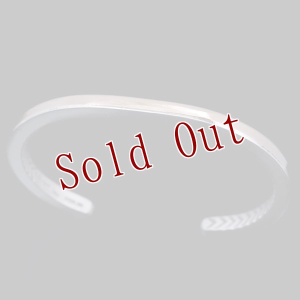 画像1: ナバホ族 Bruce Morgan #6SQ プレーン(14K)/4ダイヤ+アロー(SS) バングル【RIVER MAIL企画】 (1)