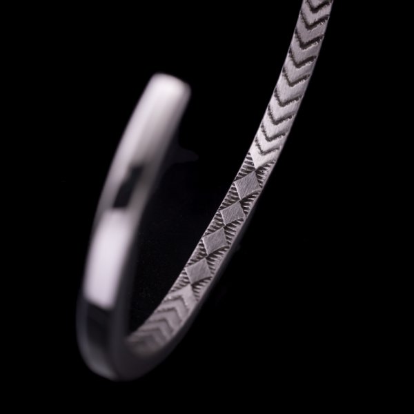 画像6: ナバホ族 Bruce Morgan #6SQ プレーン(SS)/4ダイヤ+アロー(SS) バングル (6)