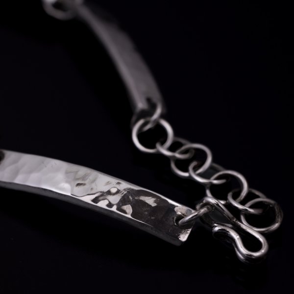 画像2: 【RIVER MAIL企画】ナバホ族 Bruce Morgan 1/4” SS ハンマーテクスチャ ブレスレット (2)