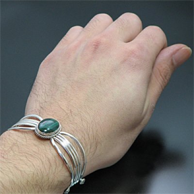 画像3: ナバホ族 マラカイト コンチョ バングル