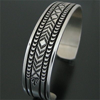 画像2: ナバホ族 Bruce Morgan スタンプワーク シルバー バングル