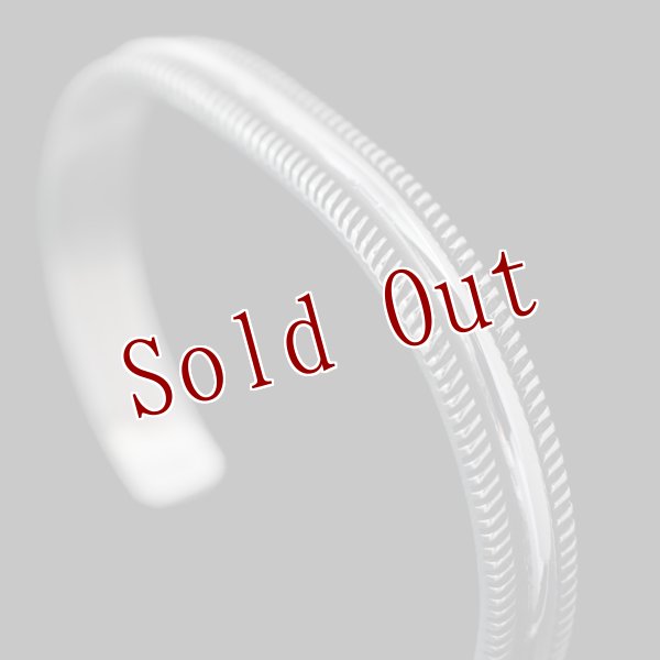 画像3: ナバホ族 Pat Bedonie 1/4" チゼルワーク シルバー バングル (3)