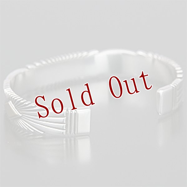 画像3: ナバホ族 Pat Bedonie 14Kダイヤ 3サンバースト 3/8 バングル (3)