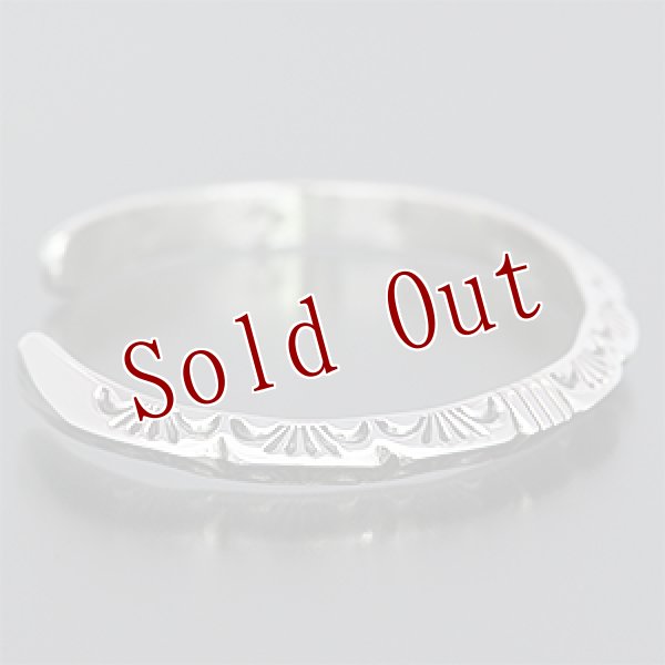 画像2: ナバホ族 Kevin Ramone トライアングルワイヤー バングル (2)