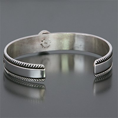 画像2: ナバホ族 Bruce Morgan 3/8" モレンシ 14K チゼル1連 バングル メンズ M