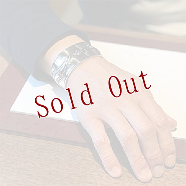 画像4: ナバホ族 Jacob D. Morgan 1 1/4” Bi-Curve リポウズ バングル 5 3/4 (4)