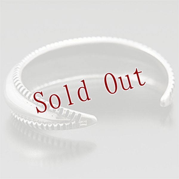 画像3: ナバホ族 Harrison Jim 3/4” インゴットシルバー リポウズ バングル メンズ M (3)