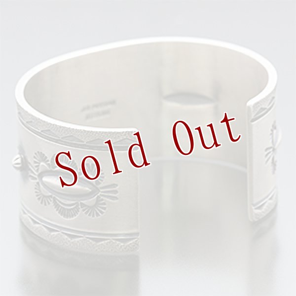 画像3: ナバホ族 Jacob D. Morgan 1 1/4” キングマン バンプアウト バングル 6 (3)