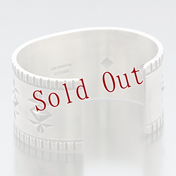 画像3: ナバホ族 Jacob D. Morgan 1 1/4” キャリコレイク バンプアウト バングル 5 1/2 (3)