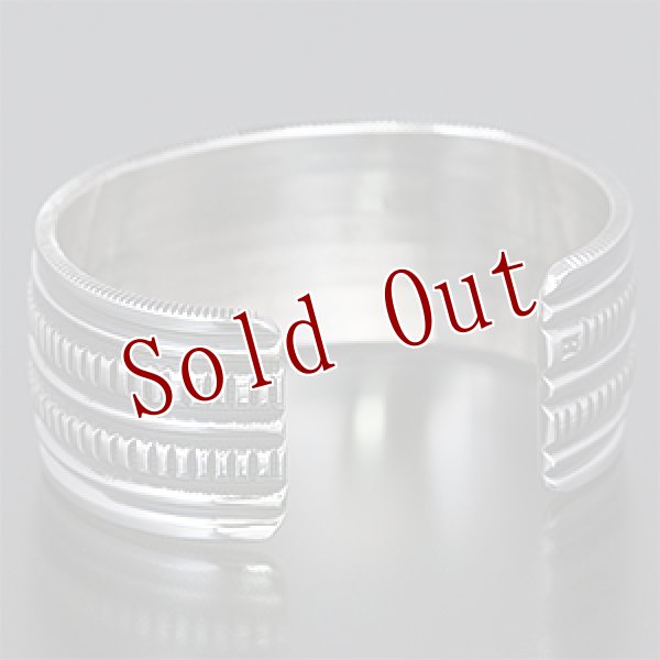 画像3: ナバホ族 Harrison Jim チゼルワーク インゴットシルバー バングル (3)