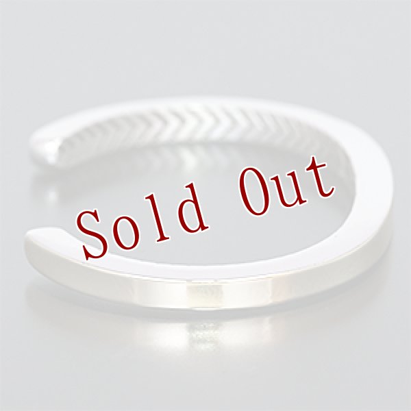 画像2: 【RIVER MAIL企画】ナバホ族 Bruce Morgan #3SQ プレーン(14K)/4ダイヤ+アロー(SS) バングル (2)