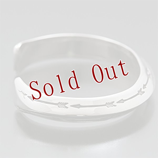 画像2: ナバホ族 Sunshine Reeves #1トライアングルワイヤー アロー/アロー バングル メンズ L (2)