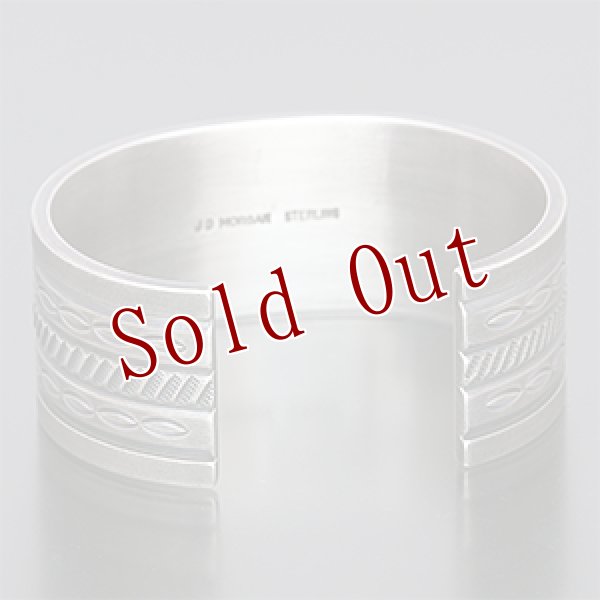 画像3: ナバホ族 Jacob D. Morgan 1” スタンプ アンティークフィニッシュ 10G バングル (3)