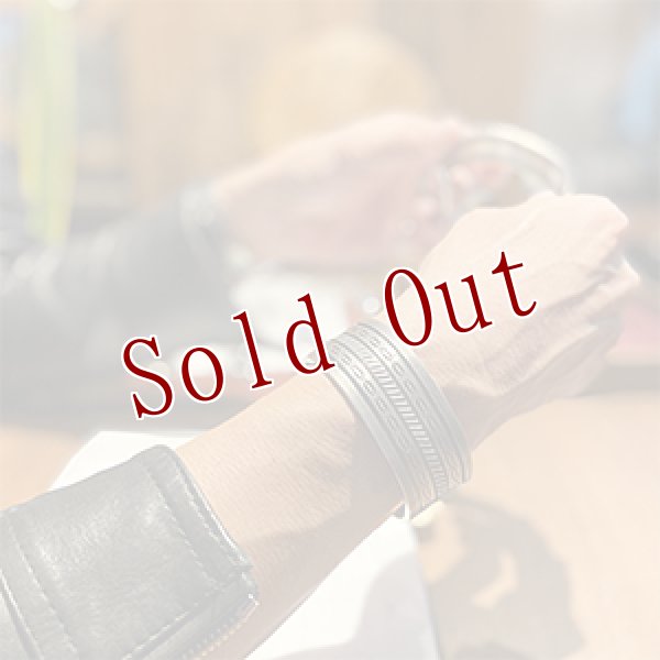 画像4: ナバホ族 Jacob D. Morgan 1” スタンプ アンティークフィニッシュ 10G バングル (4)