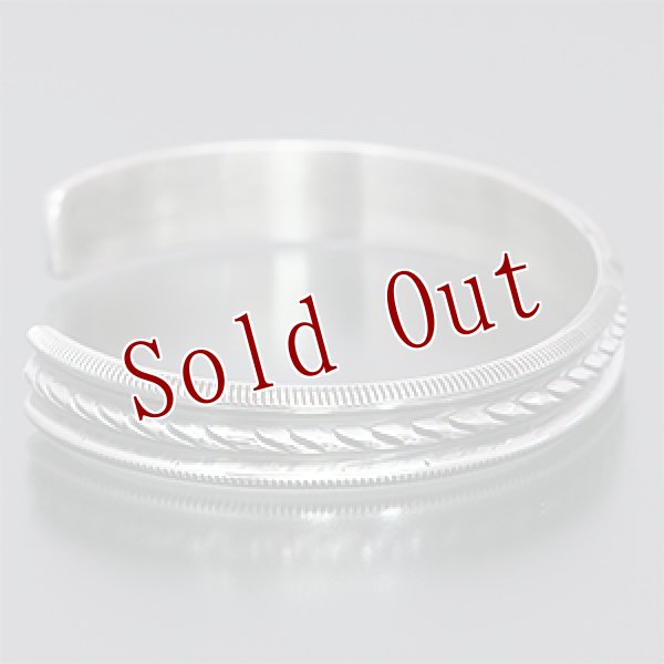 画像2: ナバホ族 Harrison Jim 3/8” ロープスタンプ インゴットシルバー バングル (2)