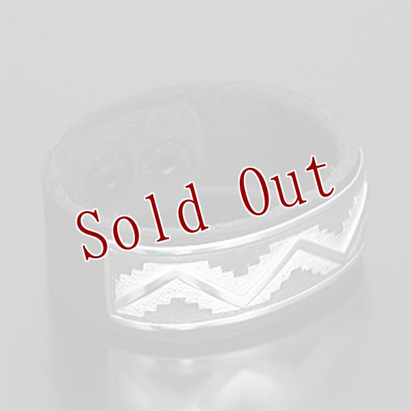 画像2: ナバホ族 Ray Scott 3/4" Cloud / Water ブレスレット(Bowguard)  (2)