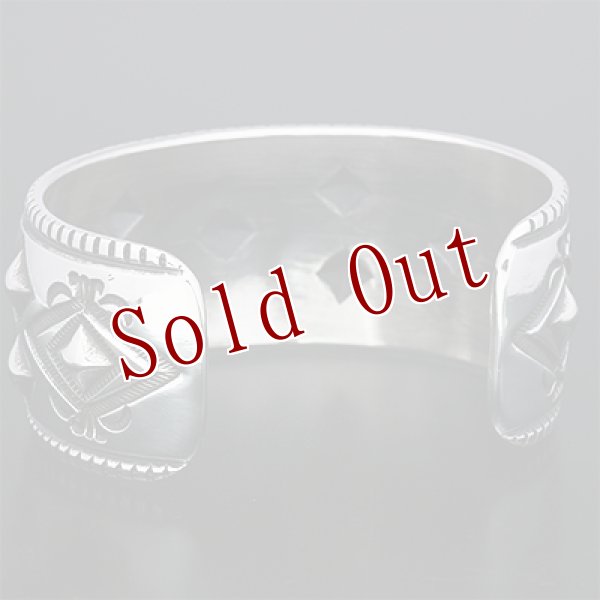 画像6: ナバホ族 Harrison Jim 1 1/8" バンプアウト インゴットシルバー バングル (6)