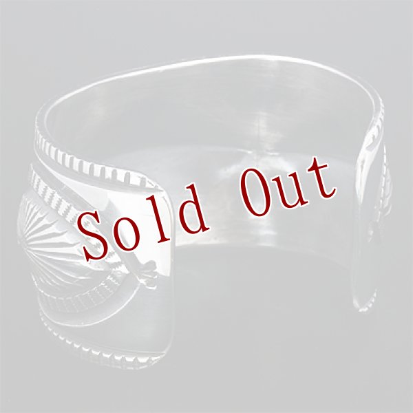 画像5: ナバホ族 Harrison Jim 1 1/2" リポウズ インゴットシルバー バングル (5)