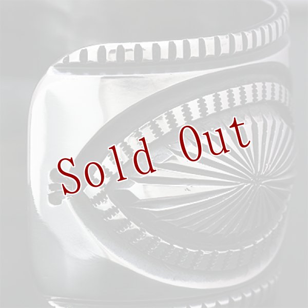 画像8: ナバホ族 Harrison Jim 1 1/2" リポウズ インゴットシルバー バングル (8)