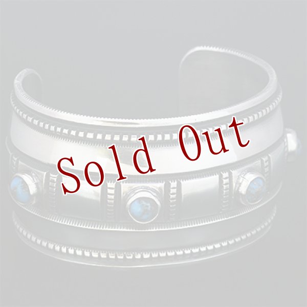 画像6: ナバホ族 Harrison Jim 1 1/2" キングマン インゴットシルバー コインエッジ バングル (6)