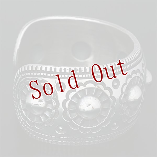 画像2: ナバホ族 Harrison Jim 1 1/8" バンプアウト インゴットシルバー バングル (2)