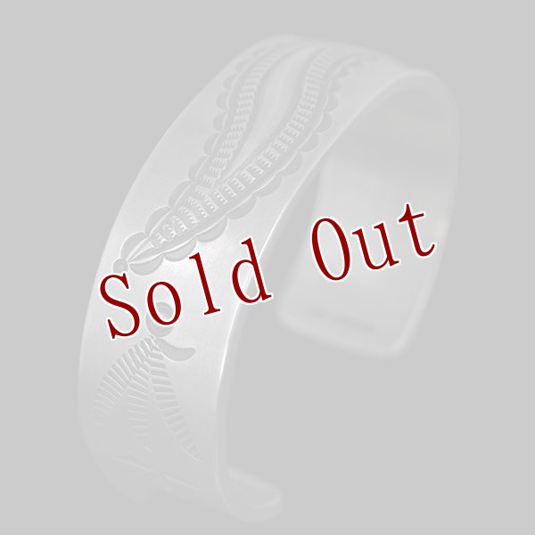 画像2: ナバホ族 Jacob D. Morgan 3/4” Bi-curve Repousse バングル (2)