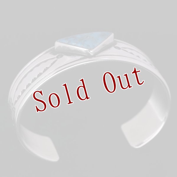 画像2: ナバホ族 Roy Tracy キングマントライアングル インゴットシルバー バングル (2)