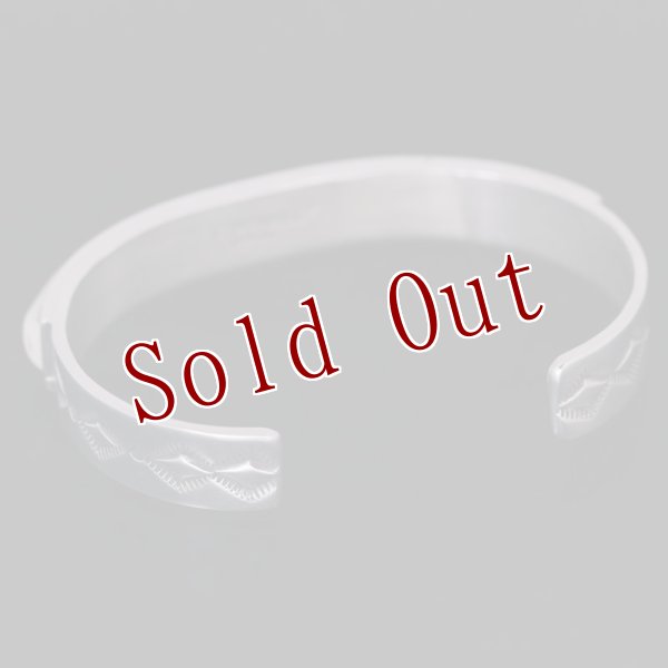 画像7: ナバホ族 Veronica Benally マルチカラー(アイボリー) インレイ バングル "5 3/4" (7)