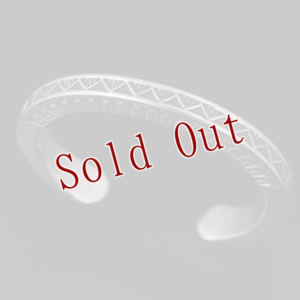 画像1: ナバホ族 Lyle Secatero #3スクエア ライトニング/フェザー バングル (1)