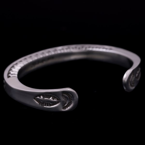 画像5: ナバホ族 Lyle Secatero #3スクエア ライトニング/フェザー バングル (5)