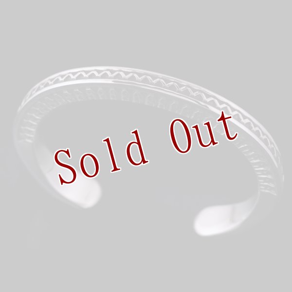 画像1: ナバホ族 Lyle Secatero #3スクエア ライトニング/フェザー バングル (1)