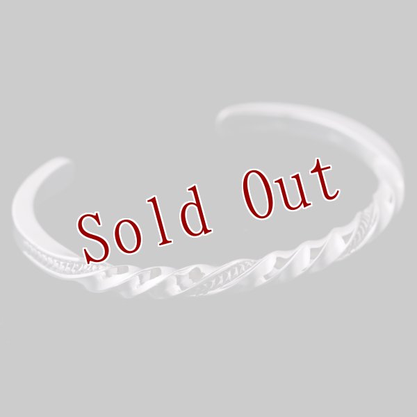 画像4: ナバホ族 Lyle Secatero #6スクエア ツイスト ウォーター バングル (4)