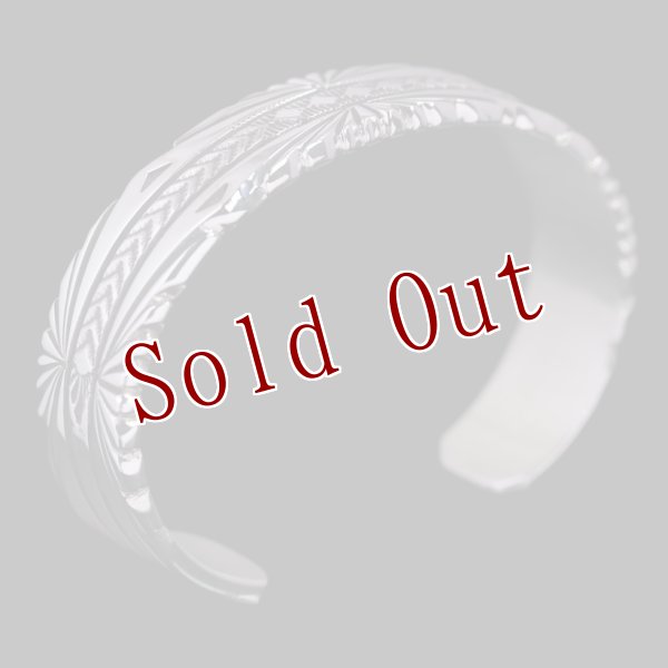 画像2: ナバホ族 Bruce Morgan 1/2" 10ga SS サンバースト 4ダイヤ+アロー バングル【RIVER MAIL企画】 (2)