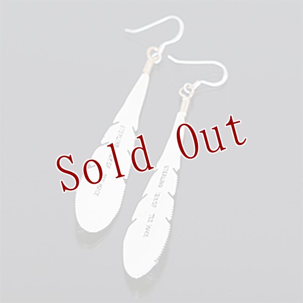 画像2: ナバホ族 Tanya Mace 12KGF ロングフェザー ラピスラズリ ピアス (2)