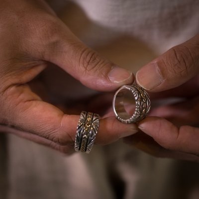 画像1: 【RIVER MAIL企画】ナバホ族 Bruce Morgan 1/2 14K サンバースト 4ダイヤ+アロー リング