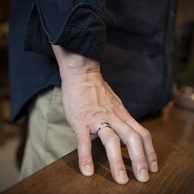 画像1: 【再入荷】ナバホ族 Harvey Mace 12KGF イーグルフェザー リング S