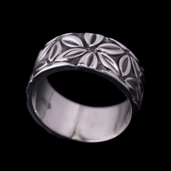 画像1: ナバホ族 Lyle Secatero 3/8" フラワー スタンプ リング (1)