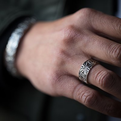 画像3: ナバホ族 Lyle Secatero 3/8" フラワー スタンプ リング