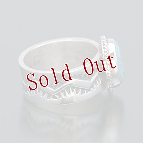 画像2: ナバホ族 Sunshine Reeves 3/8” ターコイズMt. スタンプ リング 22号 (2)