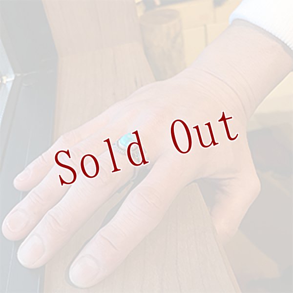 画像4: ナバホ族 Sunshine Reeves 3/8” キングマン スタンプ リング 20号 (4)