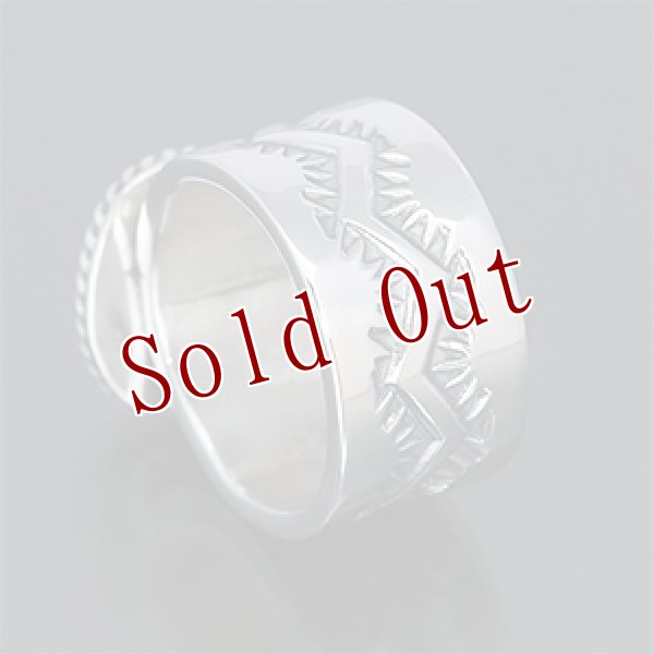 画像2: ナバホ族 Sunshine Reeves 3/8” ロイストーン スタンプ リング 10号 (2)