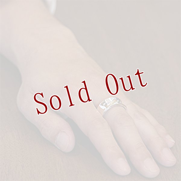 画像4: ナバホ族 Sunshine Reeves 3/8” インサイドスタンプ カーブ付き リング 4号 (4)