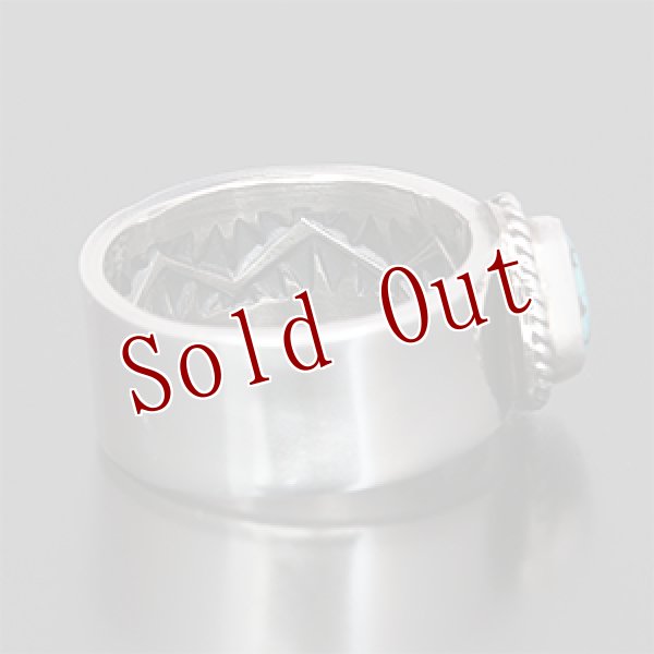 画像3: ナバホ族 Sunshine Reeves 3/8” キングマン プレーン/スタンプ リング 23号 (3)