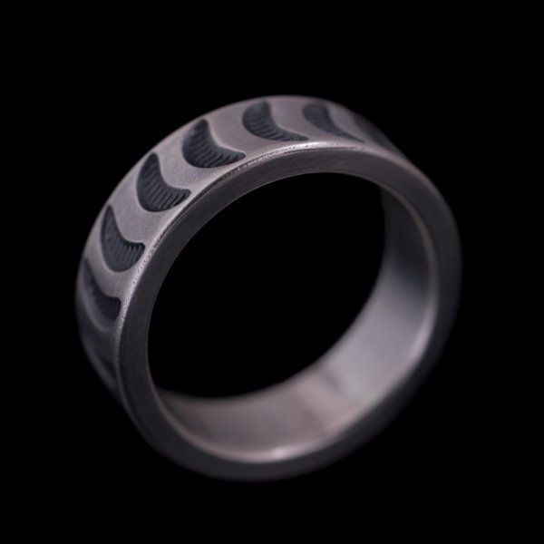 画像2: ナバホ族 Jacob D. Morgan 1/4" 11ga ハンドスタンプ バンド リング 15.5号 (2)