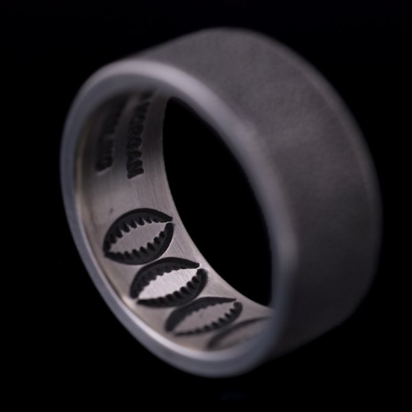 画像3: ナバホ族 Jacob D. Morgan 3/8" 12ga テクスチャー/スタンプ バンド リング 20号 (3)