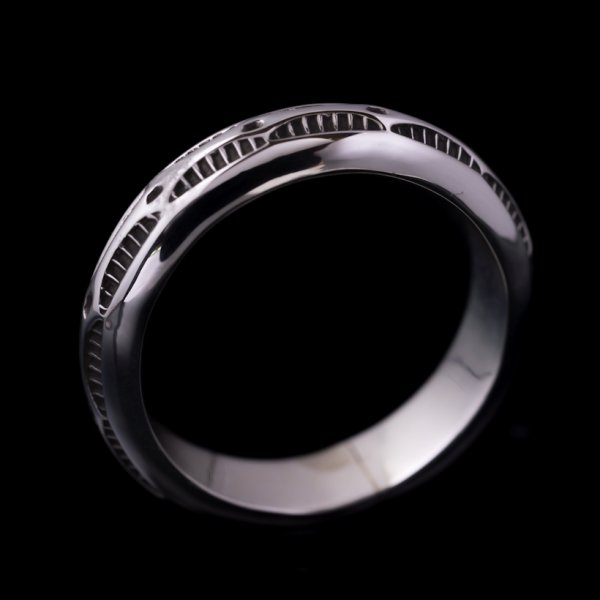 画像2: ナバホ族 Lyle Secatero #4ハーフラウンド サン/クラウド リング 20号 (2)