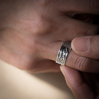 画像2: ナバホ族 Tanya Mace 3/8" SS スタンプ リング