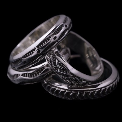 画像1: ナバホ族 Lyle Secatero #4ハーフラウンド ライトニング リング 17号