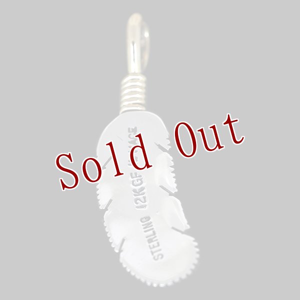 画像2: 【再入荷】ナバホ族 Harvey Mace 12KGF イーグルフェザー ペンダント XS/左 チェーン付き (2)